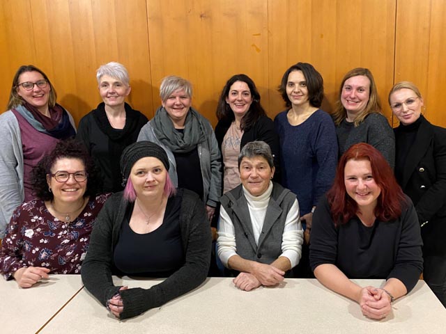 Hinten von links: Kati Körkel, Bea Strässle, Nicole Bernet, Andrea Rösch, Anita Pfarrer, Corinne Ruflin und Nicole Gersbach; vorne von links: Pamela Suter, Nathalie Gammenthaler, Bea Ludivig und Denise Vogel. Foto: zVg