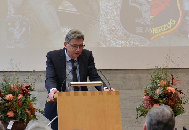 Landammann Dieter Egli würdigte als Polizeidirektor in seinem Grusswort die Verdienste der Sondereinheit. Foto: zVg
